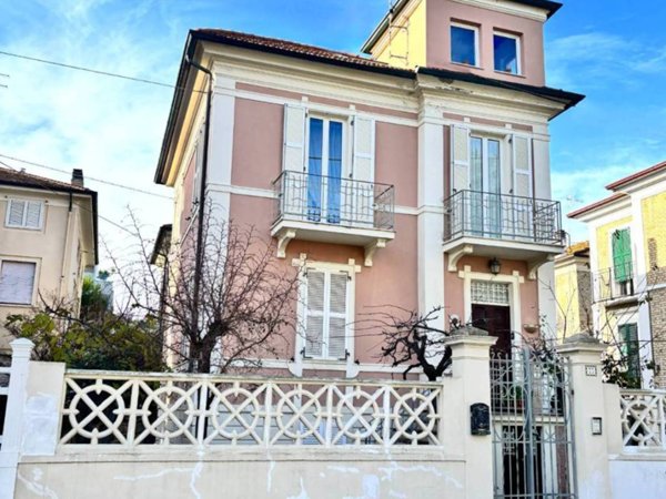 casa indipendente in vendita a Porto San Giorgio