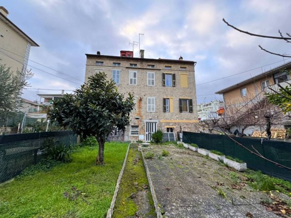 casa indipendente in vendita a Porto San Giorgio