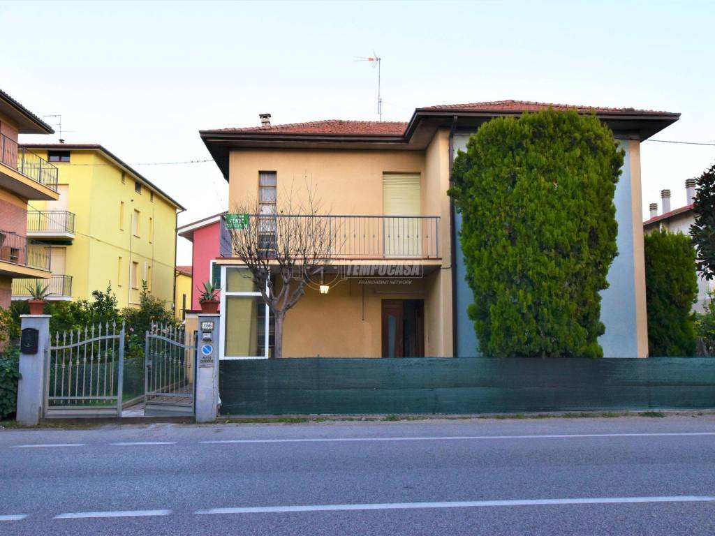 casa indipendente in vendita a Porto San Giorgio