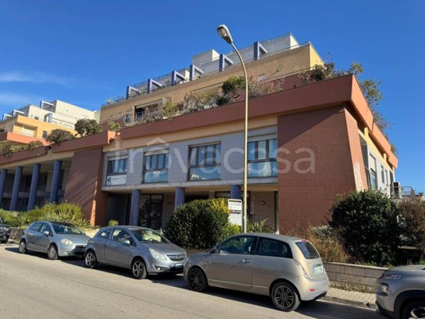 ufficio in vendita a Porto San Giorgio