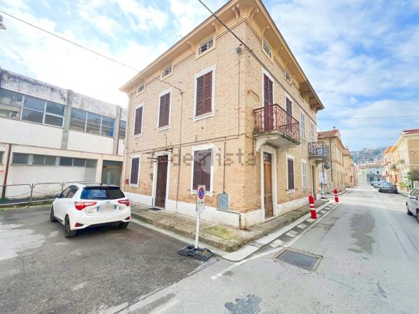 casa semindipendente in vendita a Porto San Giorgio