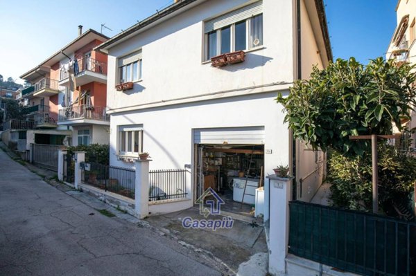 casa indipendente in vendita a Porto San Giorgio
