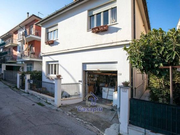 casa indipendente in vendita a Porto San Giorgio