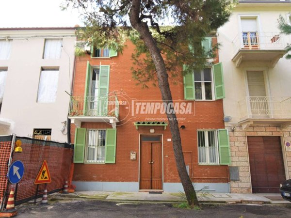 casa indipendente in vendita a Porto San Giorgio