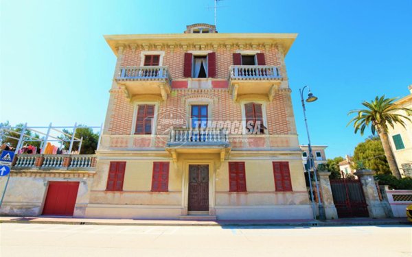 casa indipendente in vendita a Porto San Giorgio