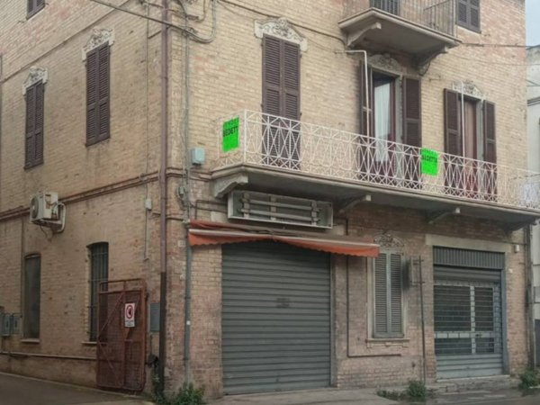intera palazzina in vendita a Porto San Giorgio