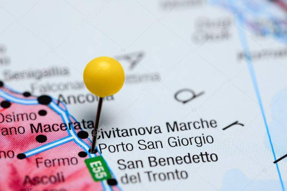 locale commerciale in vendita a Porto San Giorgio