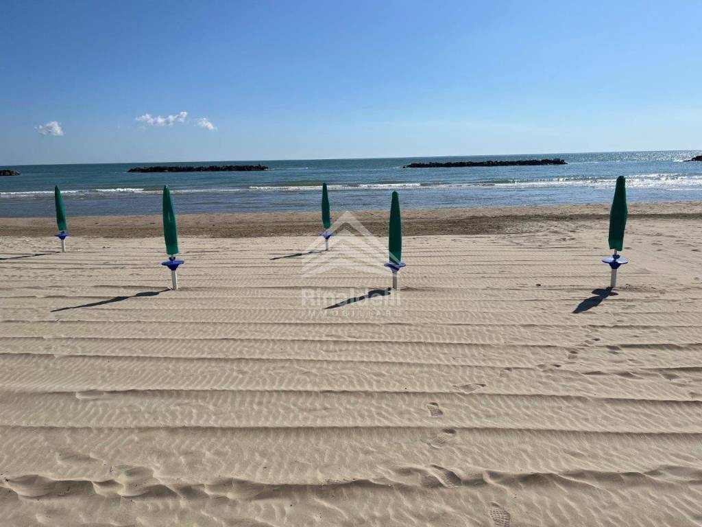 negozio in vendita a Porto San Giorgio
