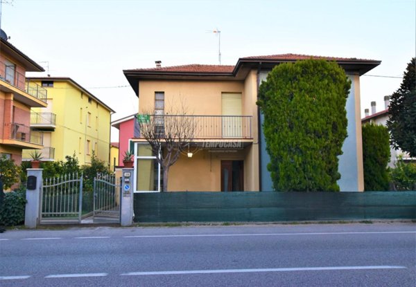 casa indipendente in vendita a Porto San Giorgio