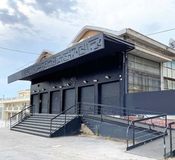 locale commerciale in vendita a Porto San Giorgio