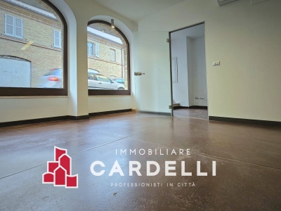 locale commerciale in vendita a Porto San Giorgio