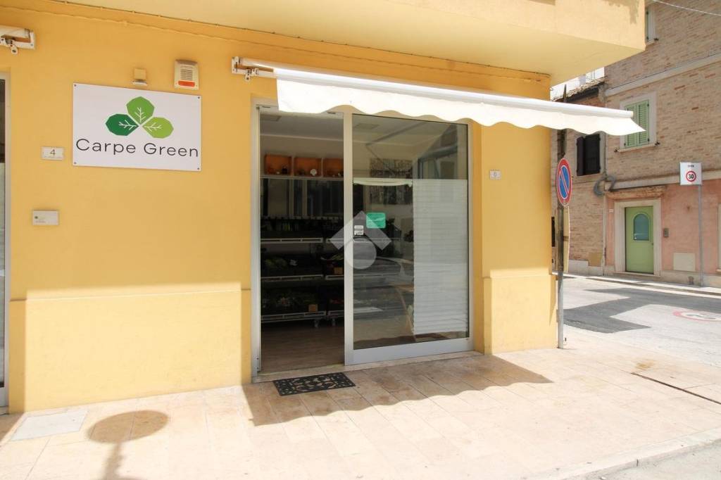 negozio in vendita a Porto San Giorgio