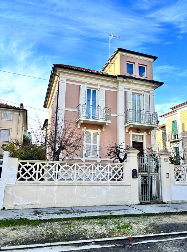 casa indipendente in vendita a Porto San Giorgio