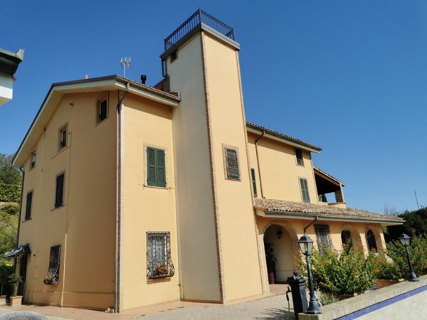 casa indipendente in vendita a Porto San Giorgio