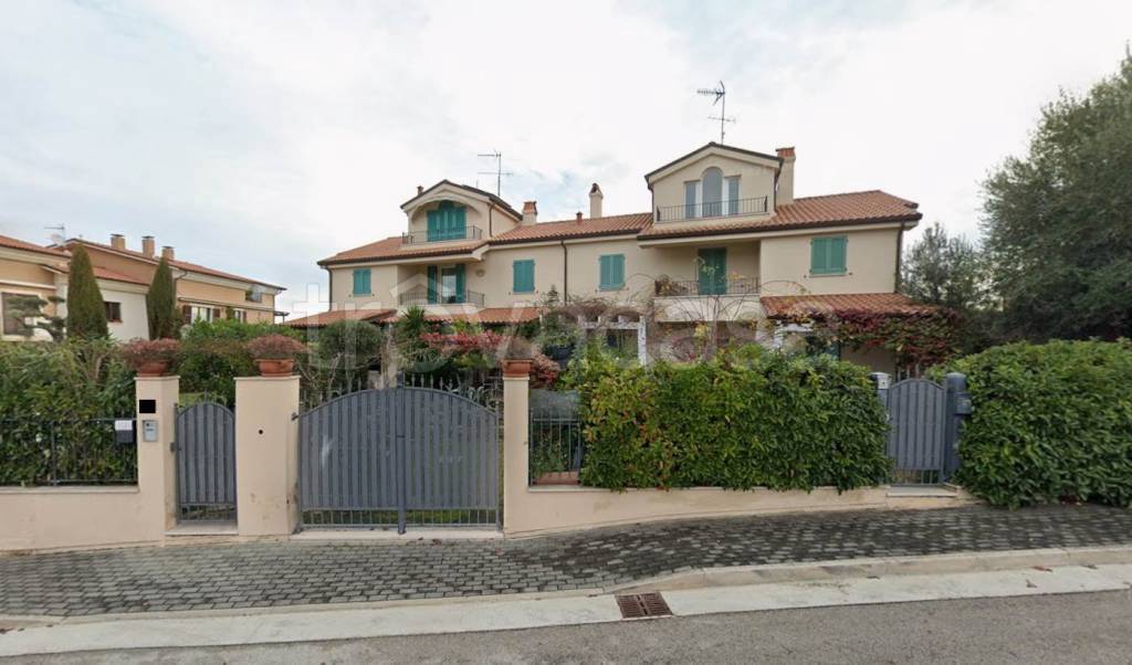 casa indipendente in vendita a Porto San Giorgio