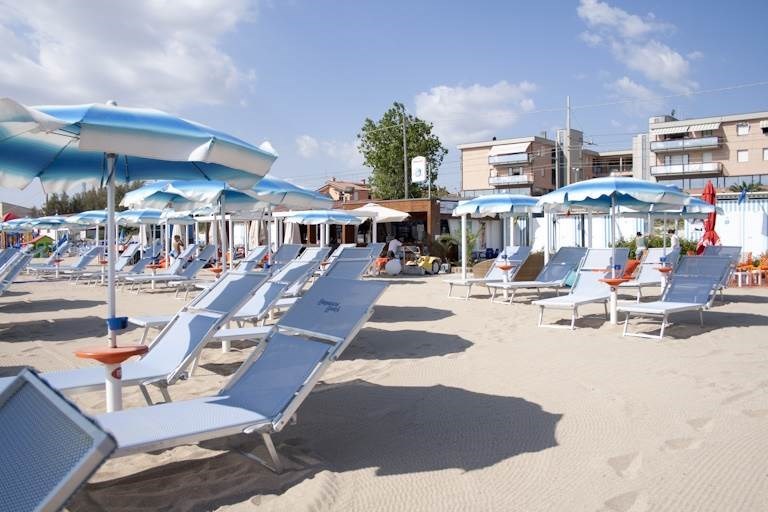 negozio in vendita a Porto San Giorgio