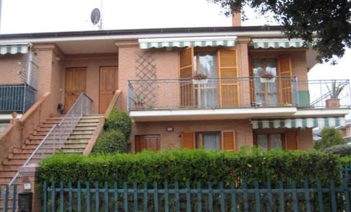 casa indipendente in vendita a Porto San Giorgio