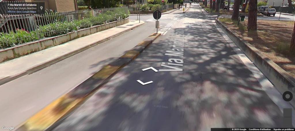 locale commerciale in vendita a Porto San Giorgio