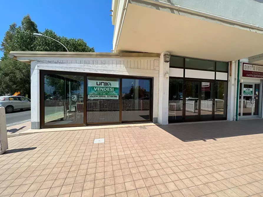 locale commerciale in vendita a Porto San Giorgio