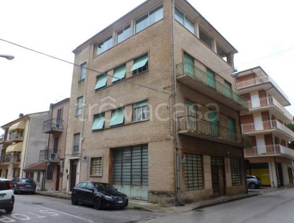 negozio in vendita a Porto San Giorgio