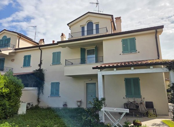 casa indipendente in vendita a Porto San Giorgio