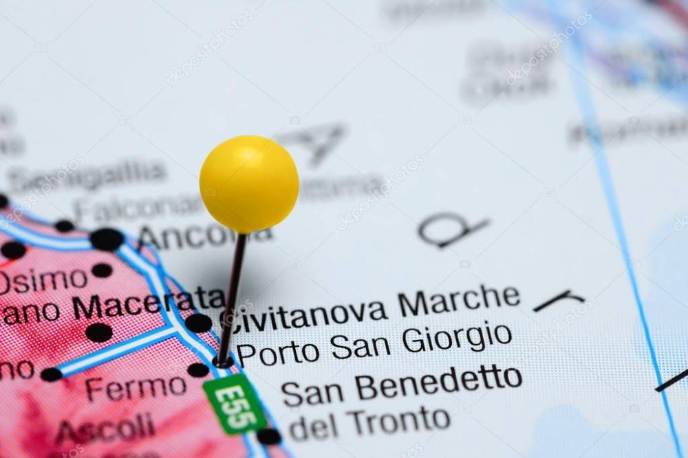 locale commerciale in vendita a Porto San Giorgio