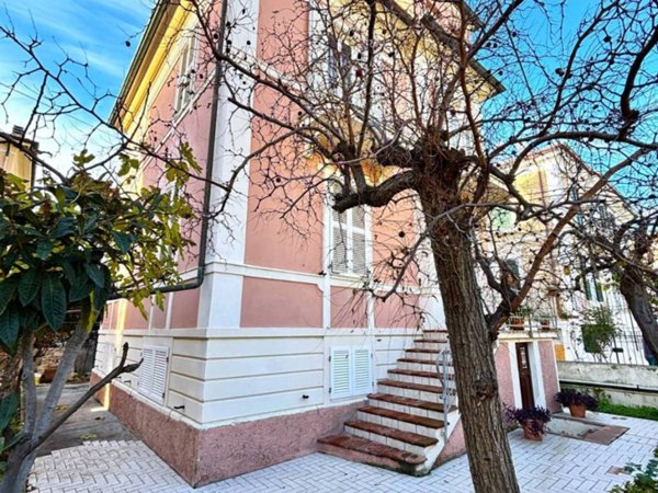 casa indipendente in vendita a Porto San Giorgio