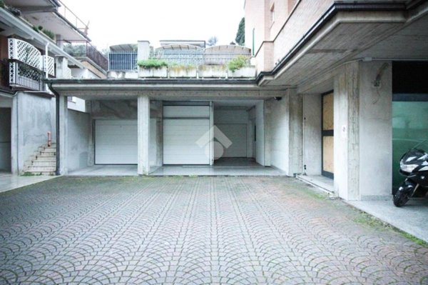 locale di sgombero in vendita a Porto San Giorgio