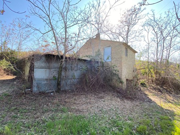 casale in vendita a Porto San Giorgio