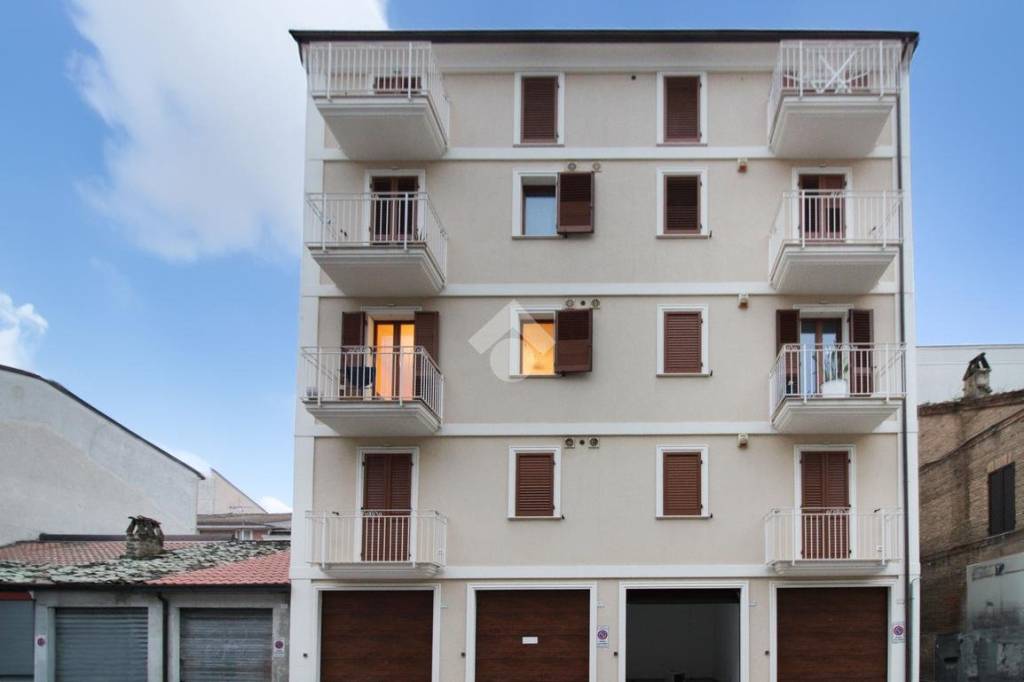 locale di sgombero in vendita a Porto San Giorgio