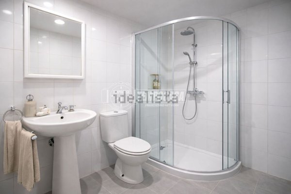 locale commerciale in vendita a Porto San Giorgio