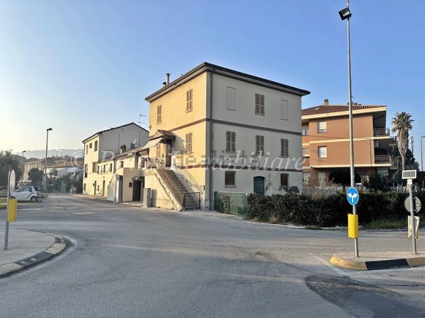 casa indipendente in vendita a Porto San Giorgio