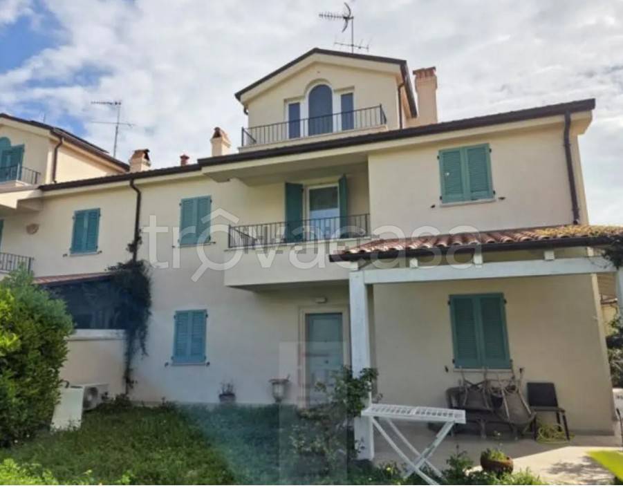 casa indipendente in vendita a Porto San Giorgio