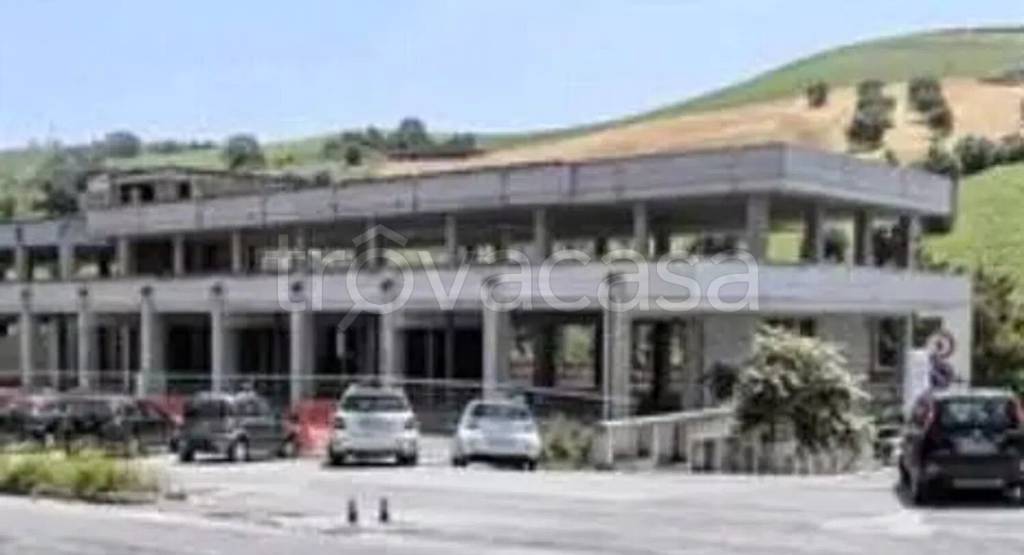 negozio in vendita a Porto San Giorgio