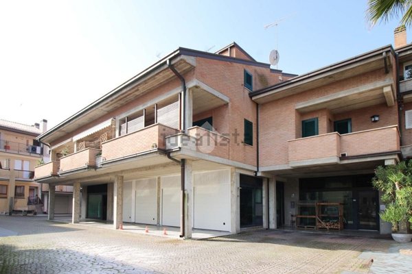 casa indipendente in vendita a Porto San Giorgio