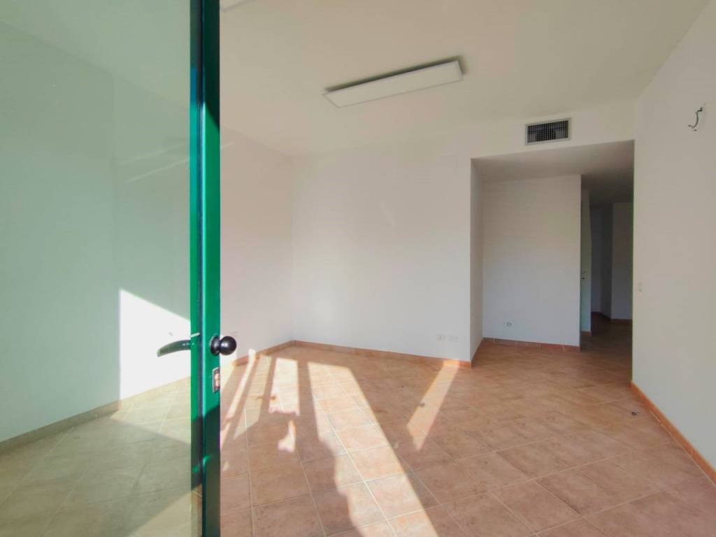 ufficio in vendita a Porto San Giorgio