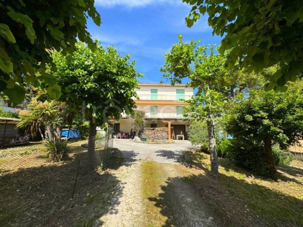 casa indipendente in vendita a Porto San Giorgio