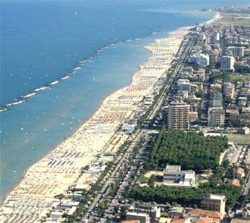 locale commerciale in vendita a Porto San Giorgio