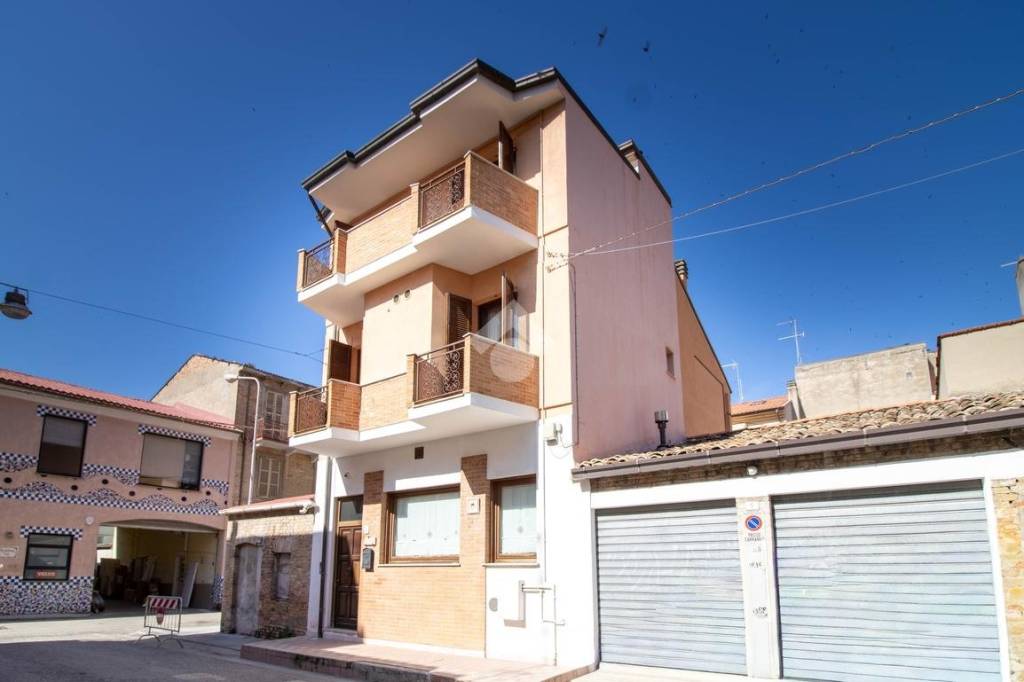 casa indipendente in vendita a Porto San Giorgio