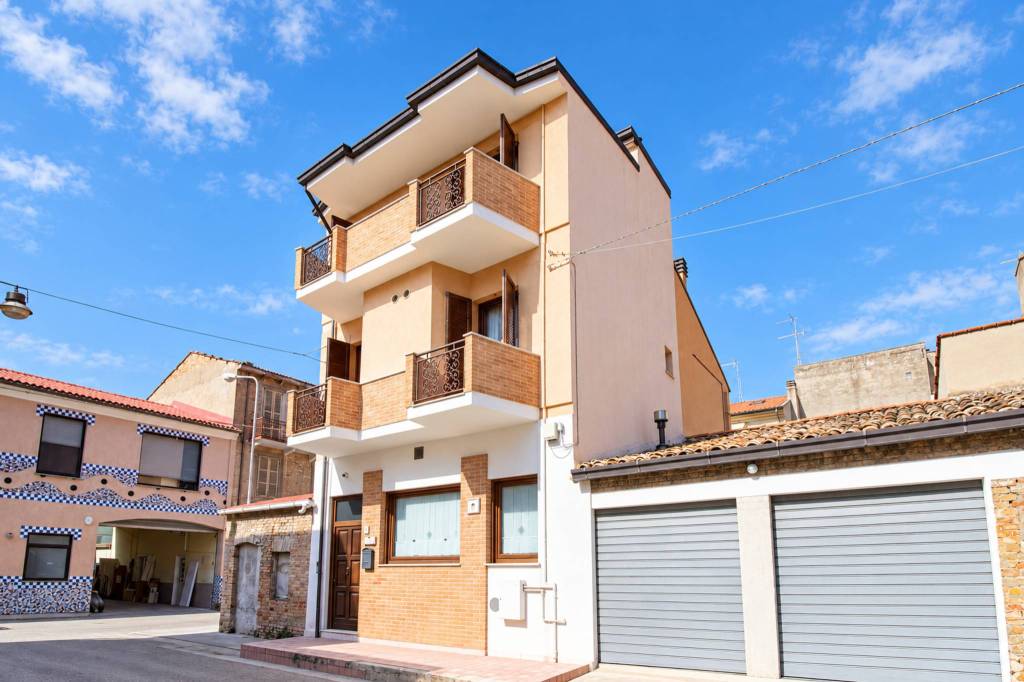casa indipendente in vendita a Porto San Giorgio