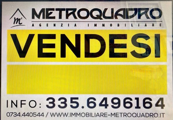 locale di sgombero in vendita a Porto San Giorgio