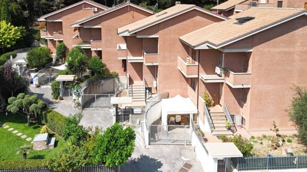 casa indipendente in vendita a Porto San Giorgio