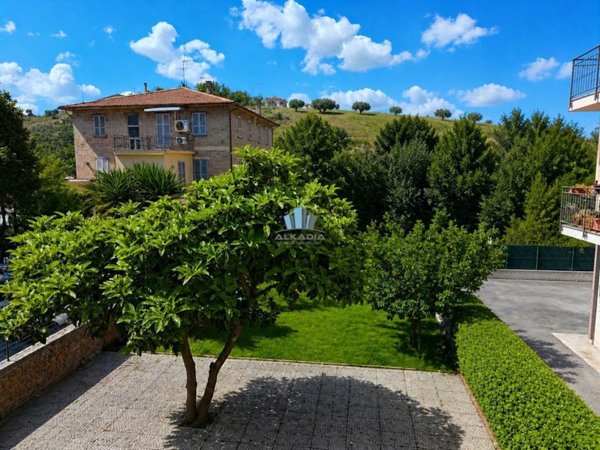 casa indipendente in vendita a Porto San Giorgio