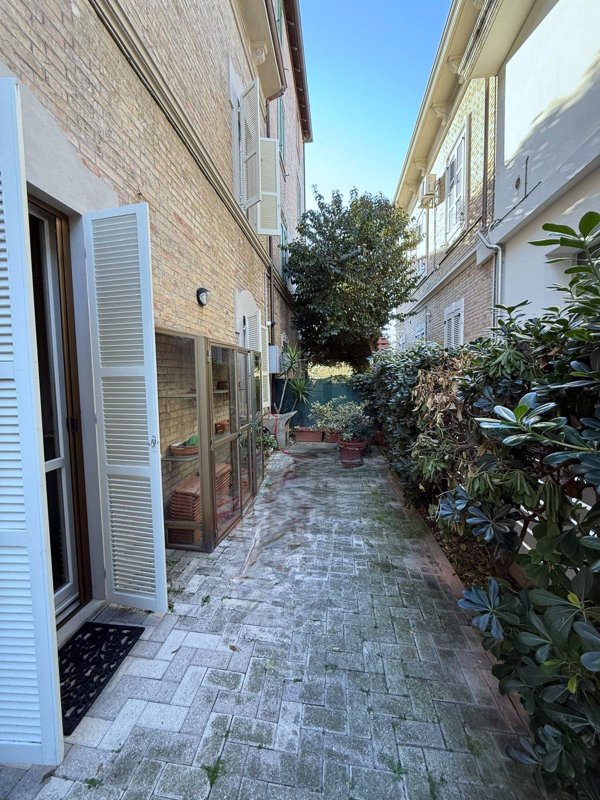 casa indipendente in vendita a Porto San Giorgio