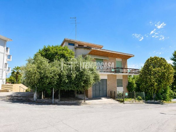 casa indipendente in vendita a Porto San Giorgio