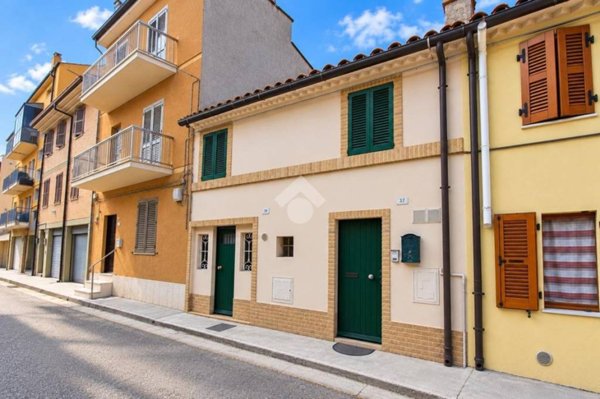 casa indipendente in vendita a Porto San Giorgio