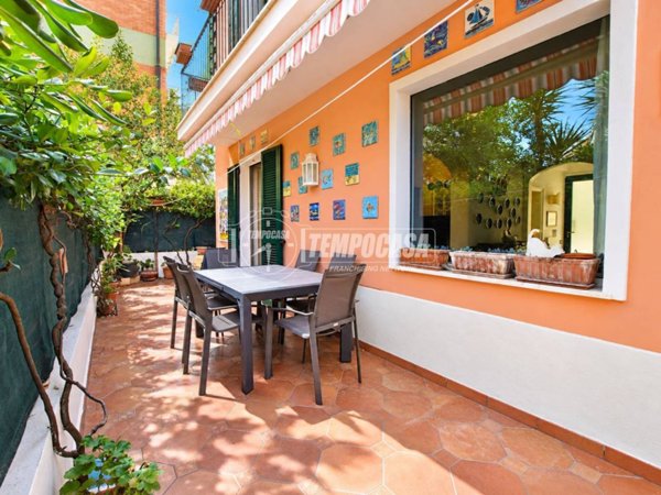 casa indipendente in vendita a Porto San Giorgio