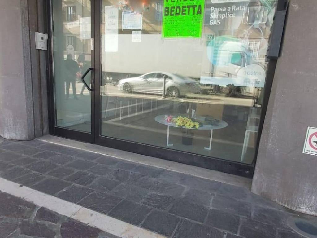 locale commerciale in vendita a Porto Sant'Elpidio