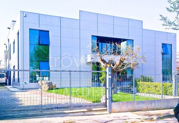 locale commerciale in vendita a Porto Sant'Elpidio
