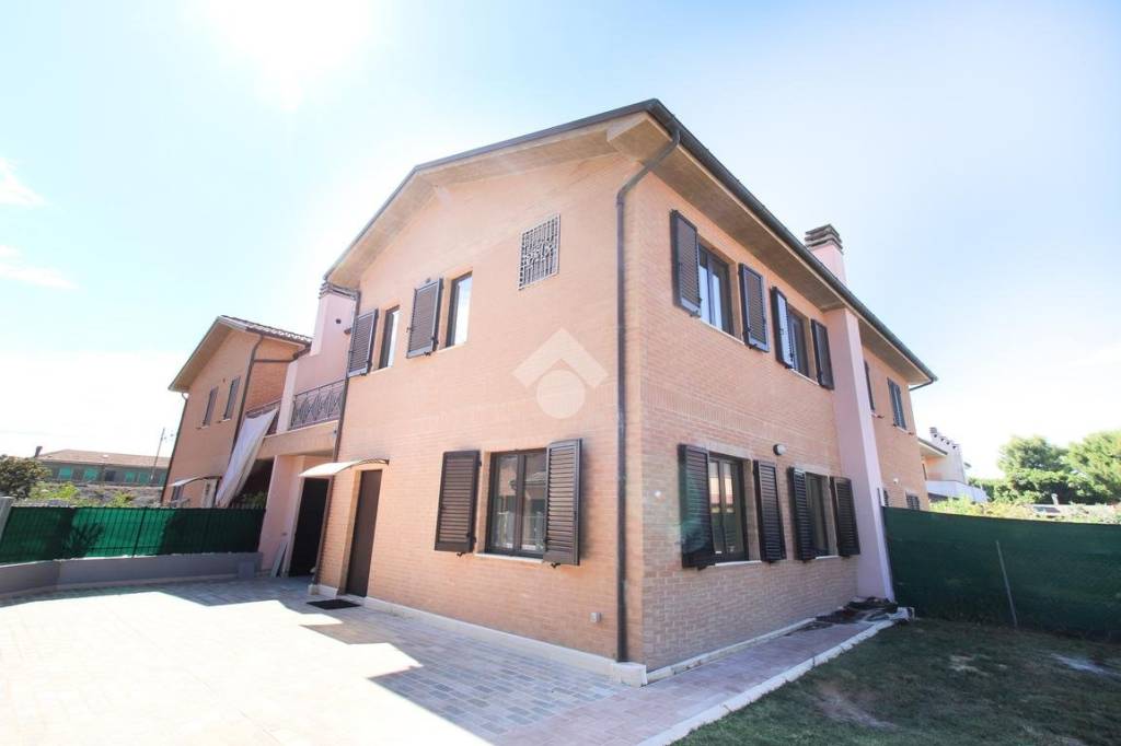 casa indipendente in vendita a Porto Sant'Elpidio